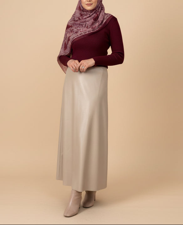Modest Lederrock