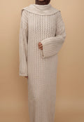 Strickkleid mit passendem Schal